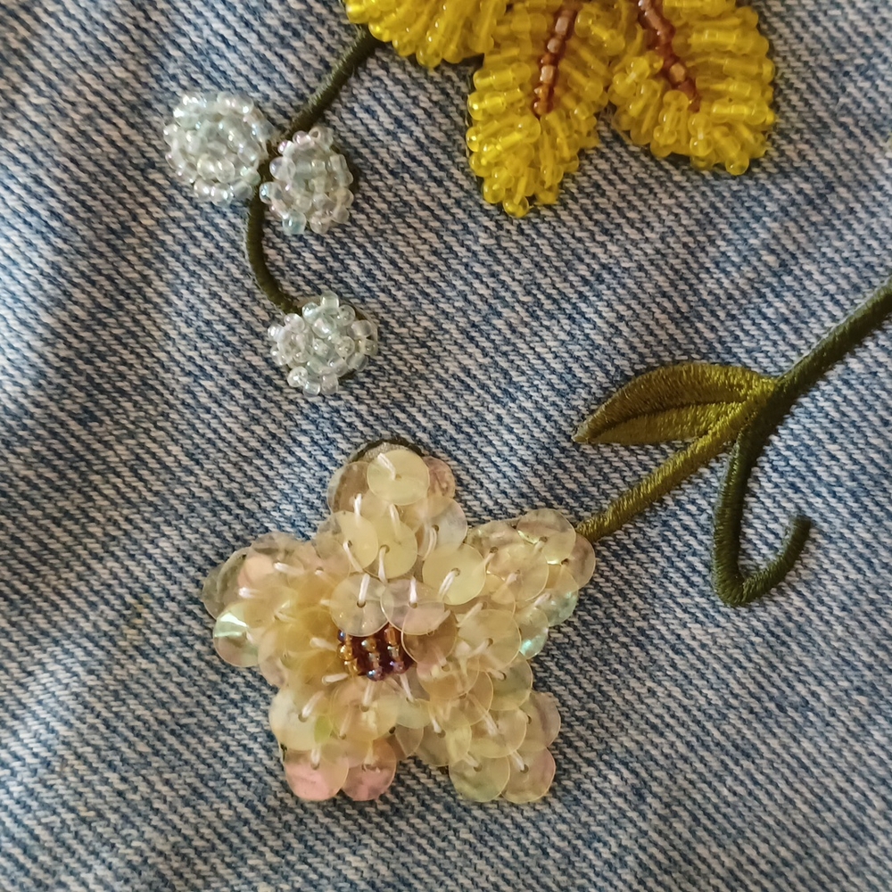 Gorgeous, Vintage CACHE FLORAL BEADED JEAN SKIRT, SIZE 4 - Picture 8 of 9